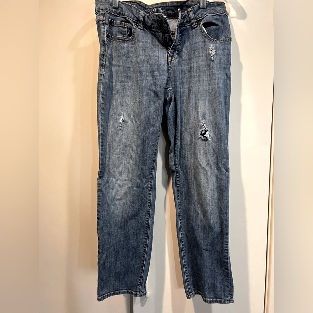 Apt 9 Distressed Jeans Size 6